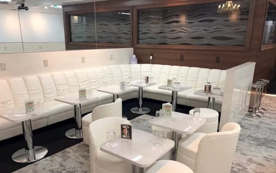 はちみつくろーばーの店内2